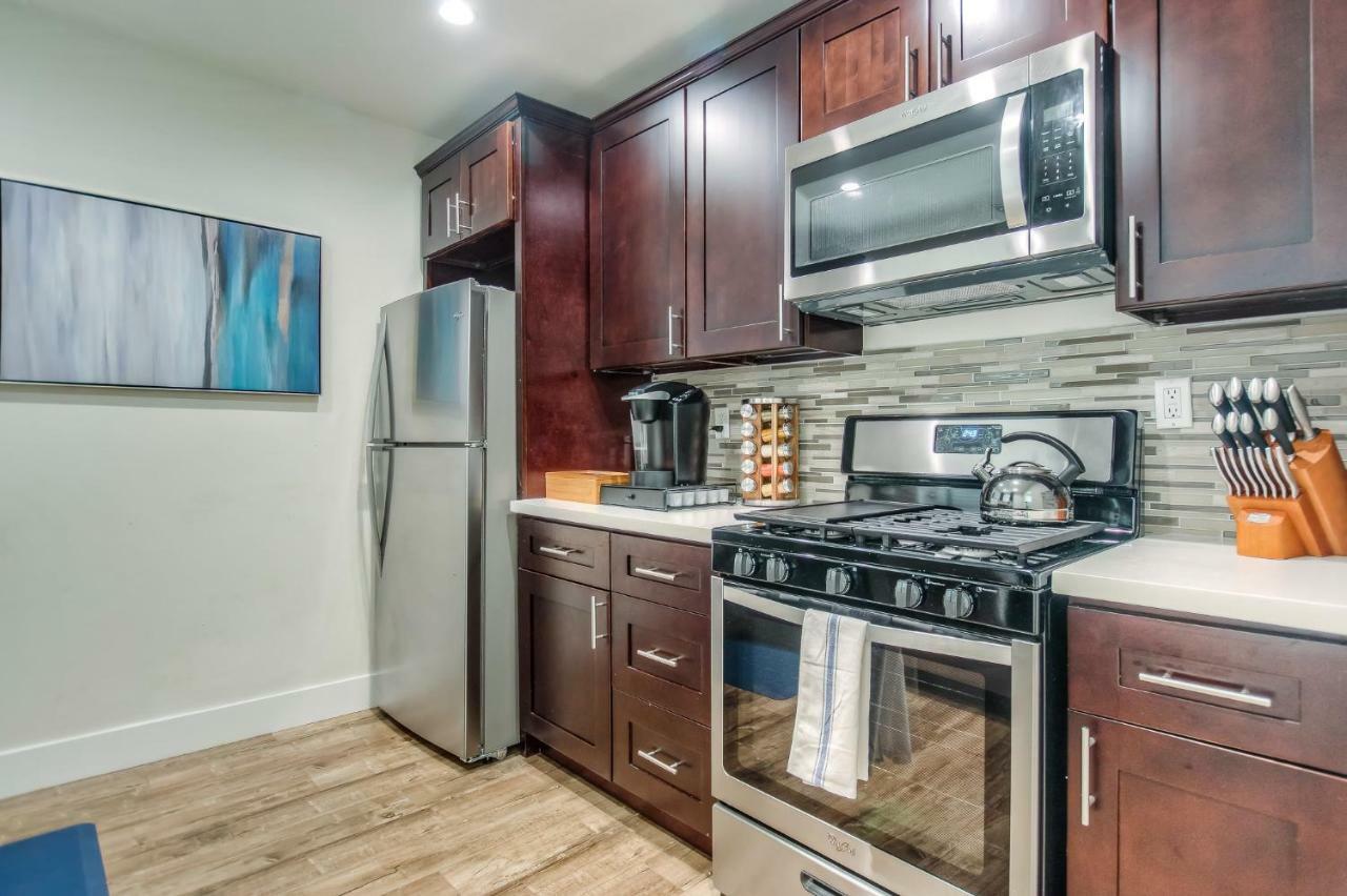 Long Beach Studio Suites ภายนอก รูปภาพ